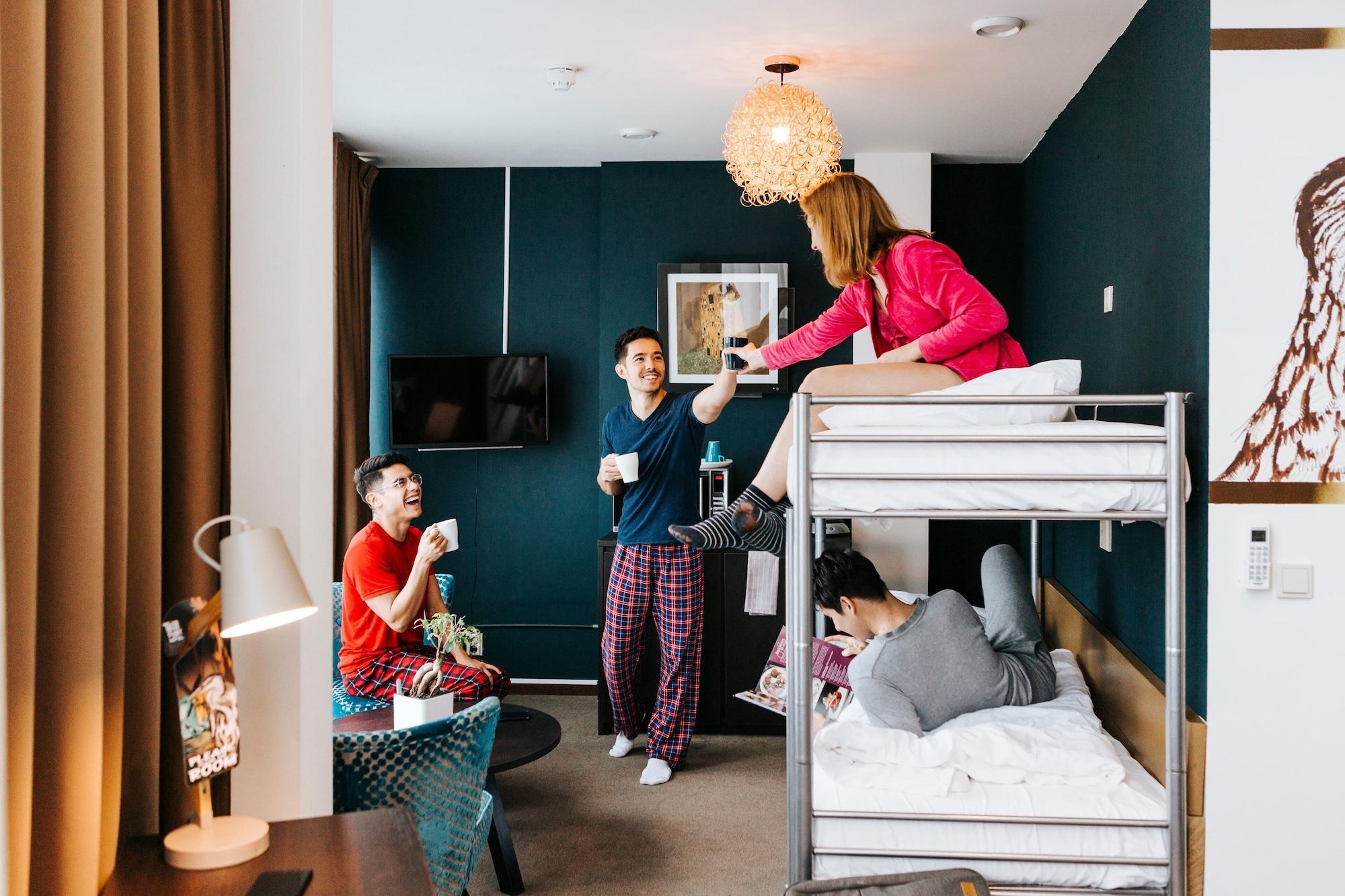 Hotel Teleport - Free Parking