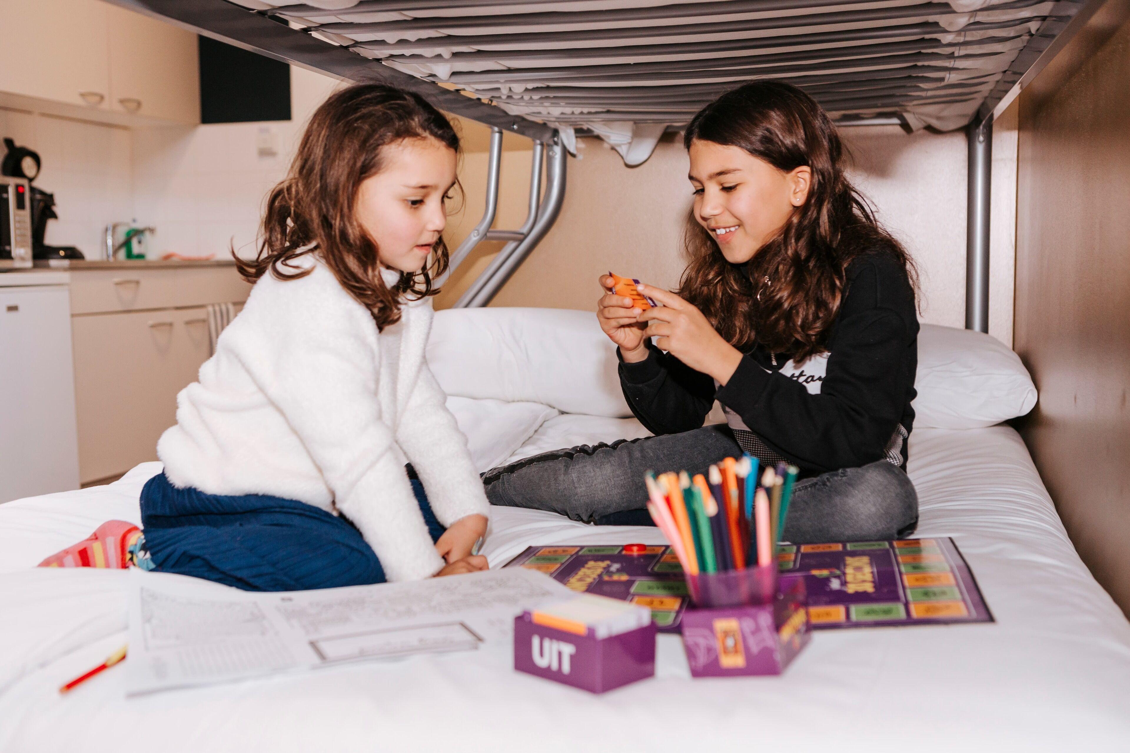 Teleport - Free Parking Hotel