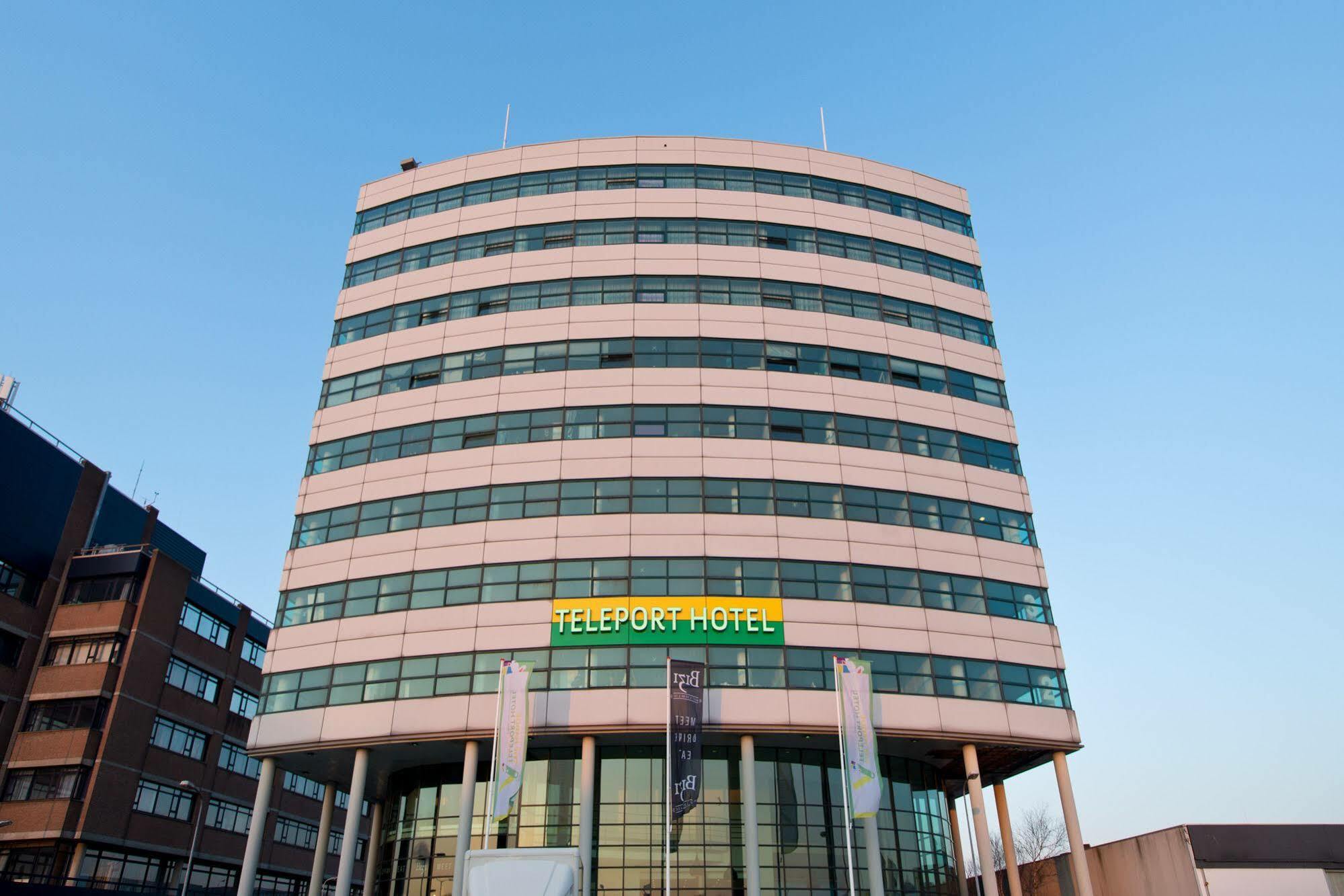 Teleport - Free Parking Den Haag