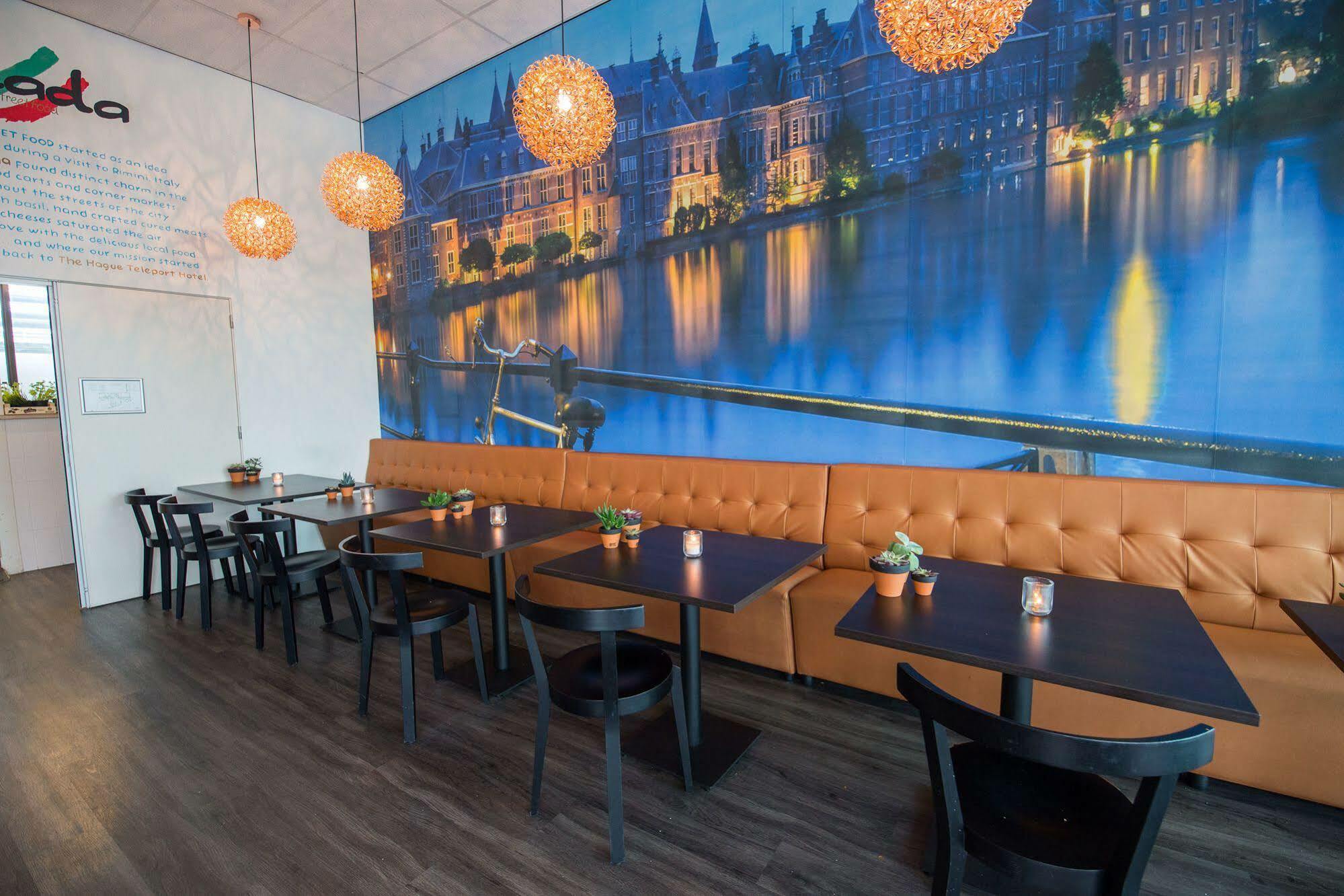 Teleport - Free Parking Den Haag