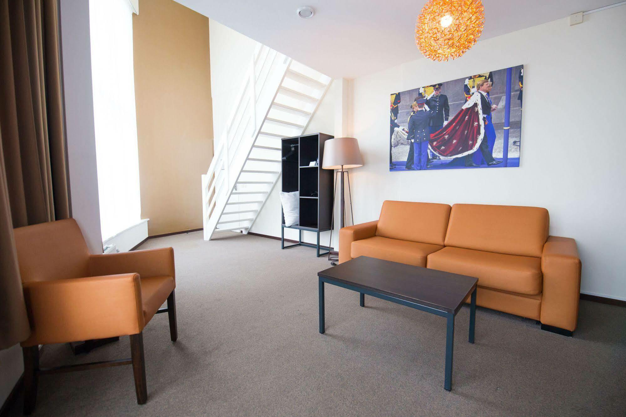 Teleport - Free Parking Hotel Den Haag