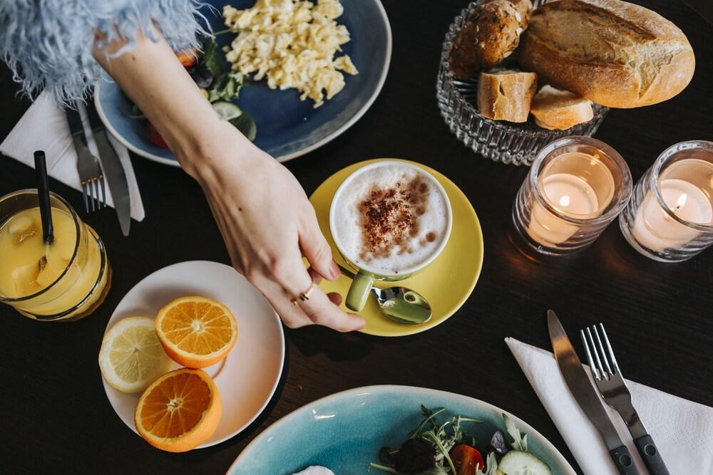 Teleport - Free Parking