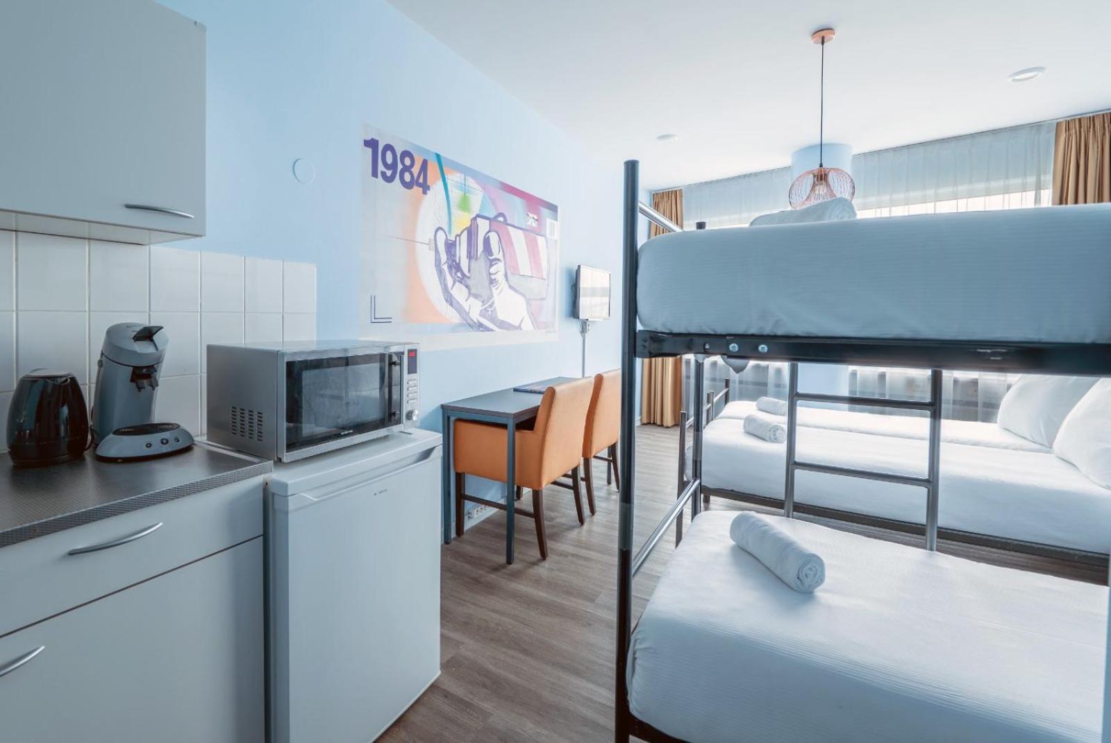 Teleport Hotel 3*