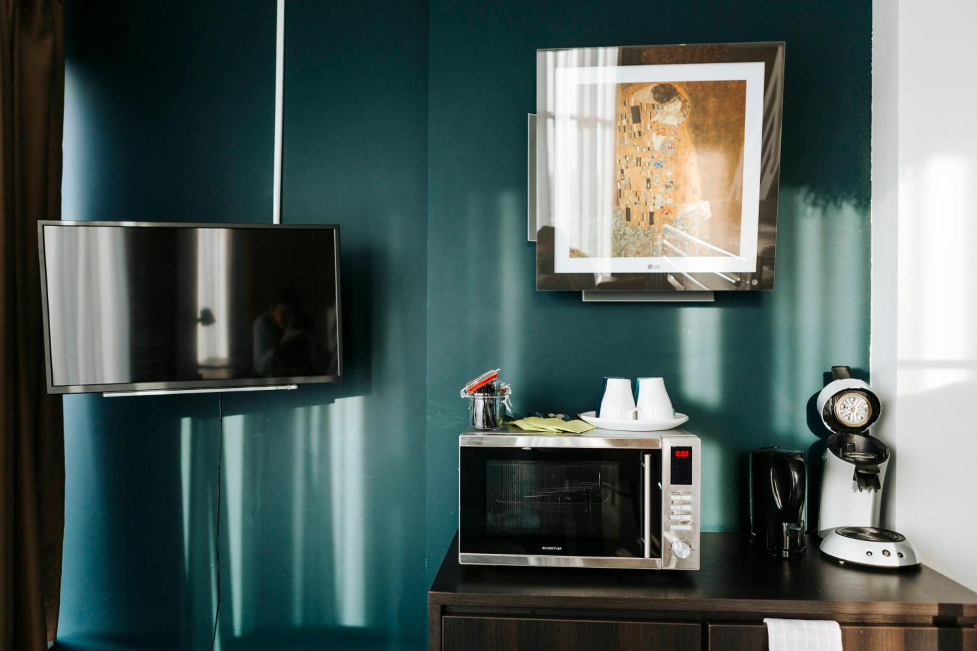 Teleport - Free Parking Hotel 3*