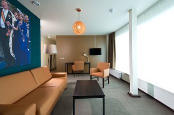 Teleport Hotel 3*